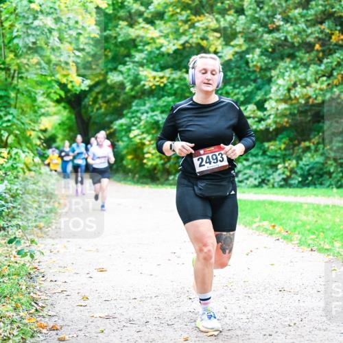 12.10.2025 - Bramfelder Halbmarathon 2025 Dr. Thomas Lammeyer http://msf.ph/oto/9357162 12.10.2025 10:59:56 Laufen 2493 meine-sportfotos.de