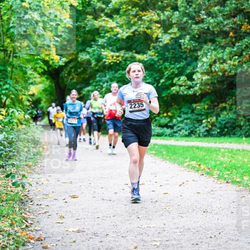 12.10.2025 - Bramfelder Halbmarathon 2025 Dr. Thomas Lammeyer http://msf.ph/oto/9357181 12.10.2025 11:00:00 Laufen 2217, 2235 meine-sportfotos.de