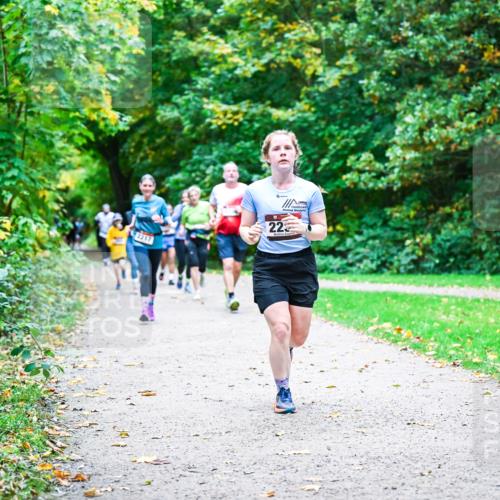 12.10.2025 - Bramfelder Halbmarathon 2025 Dr. Thomas Lammeyer http://msf.ph/oto/9357182 12.10.2025 11:00:00 Laufen 2217, 223 meine-sportfotos.de