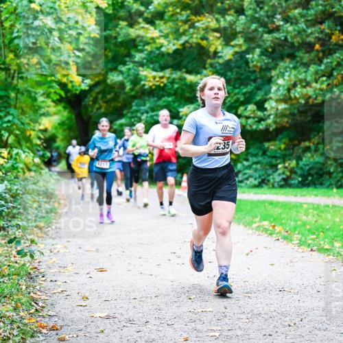 12.10.2025 - Bramfelder Halbmarathon 2025 Dr. Thomas Lammeyer http://msf.ph/oto/9357184 12.10.2025 11:00:00 Laufen 35 meine-sportfotos.de