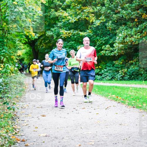 12.10.2025 - Bramfelder Halbmarathon 2025 Dr. Thomas Lammeyer http://msf.ph/oto/9357197 12.10.2025 11:00:03 Laufen 2594, 3000, 2217, 2208 meine-sportfotos.de