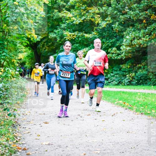 12.10.2025 - Bramfelder Halbmarathon 2025 Dr. Thomas Lammeyer http://msf.ph/oto/9357199 12.10.2025 11:00:03 Laufen 2594, 3000, 2217, 2208 meine-sportfotos.de