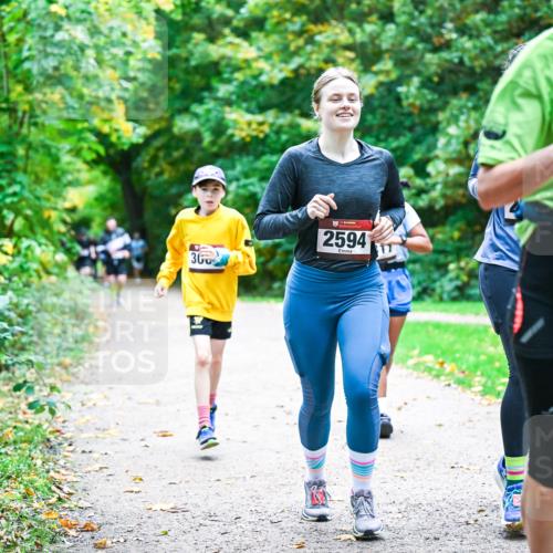 12.10.2025 - Bramfelder Halbmarathon 2025 Dr. Thomas Lammeyer http://msf.ph/oto/9357227 12.10.2025 11:00:07 Laufen 54, 300, 2594, 2772 meine-sportfotos.de