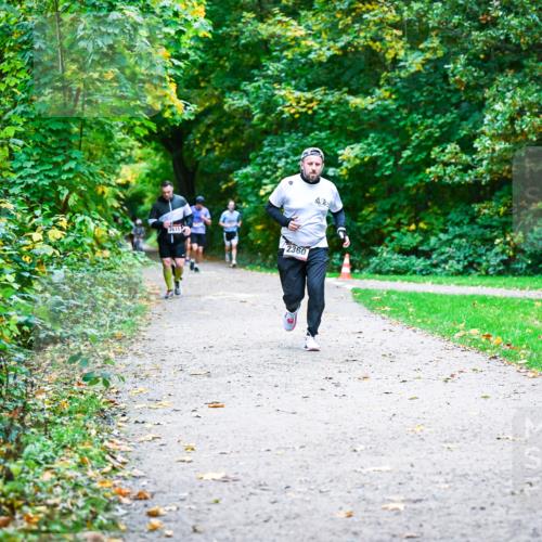 12.10.2025 - Bramfelder Halbmarathon 2025 Dr. Thomas Lammeyer http://msf.ph/oto/9357238 12.10.2025 11:00:11 Laufen 2615, 2360 meine-sportfotos.de