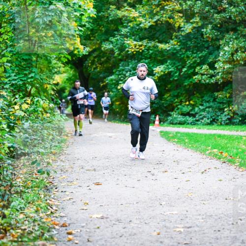 12.10.2025 - Bramfelder Halbmarathon 2025 Dr. Thomas Lammeyer http://msf.ph/oto/9357239 12.10.2025 11:00:11 Laufen 2615, 2360 meine-sportfotos.de