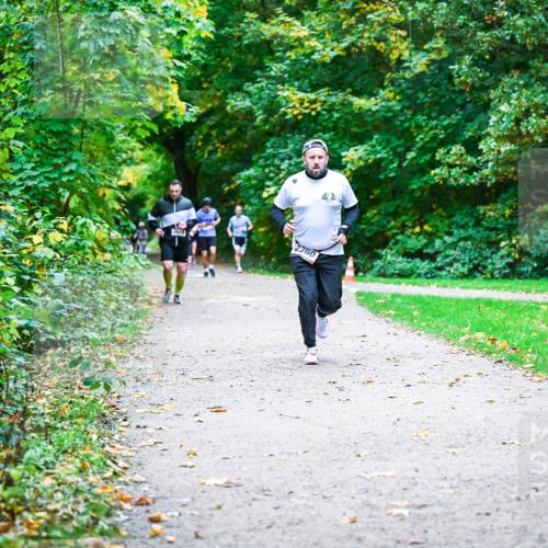 12.10.2025 - Bramfelder Halbmarathon 2025 Dr. Thomas Lammeyer http://msf.ph/oto/9357241 12.10.2025 11:00:11 Laufen 2360, 2615 meine-sportfotos.de