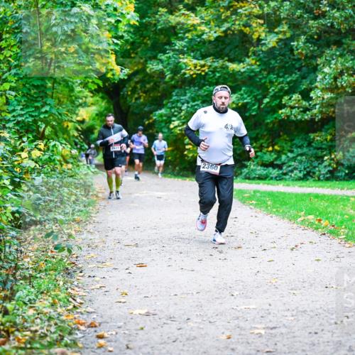 12.10.2025 - Bramfelder Halbmarathon 2025 Dr. Thomas Lammeyer http://msf.ph/oto/9357244 12.10.2025 11:00:12 Laufen 2615, 2360 meine-sportfotos.de