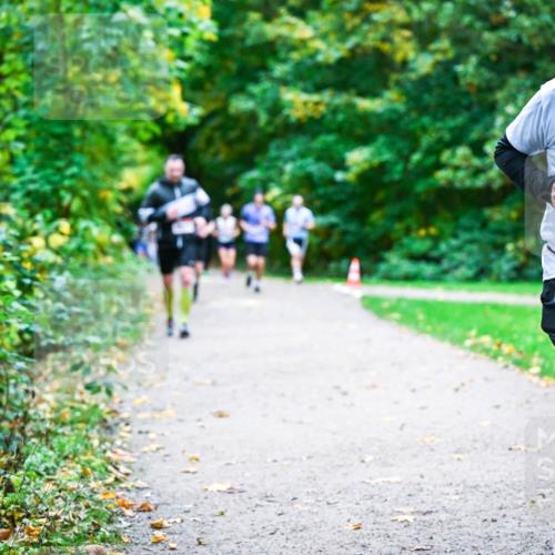 12.10.2025 - Bramfelder Halbmarathon 2025 Dr. Thomas Lammeyer http://msf.ph/oto/9357259 12.10.2025 11:00:14 Laufen 2360 meine-sportfotos.de