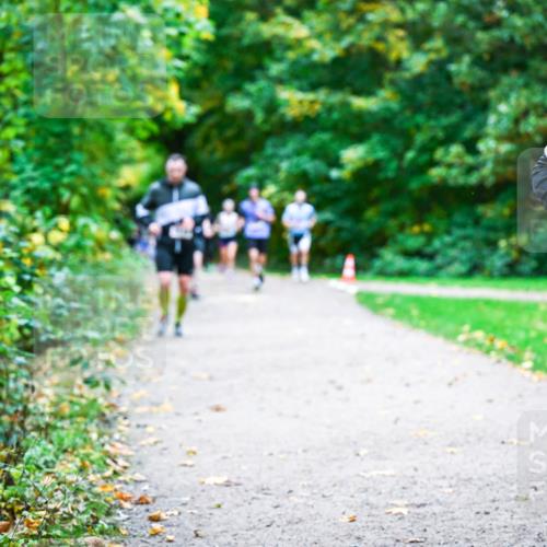 12.10.2025 - Bramfelder Halbmarathon 2025 Dr. Thomas Lammeyer http://msf.ph/oto/9357261 12.10.2025 11:00:14 Laufen 2360 meine-sportfotos.de