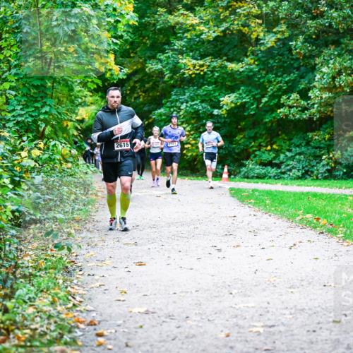 12.10.2025 - Bramfelder Halbmarathon 2025 Dr. Thomas Lammeyer http://msf.ph/oto/9357266 12.10.2025 11:00:15 Laufen 2615, 2561 meine-sportfotos.de