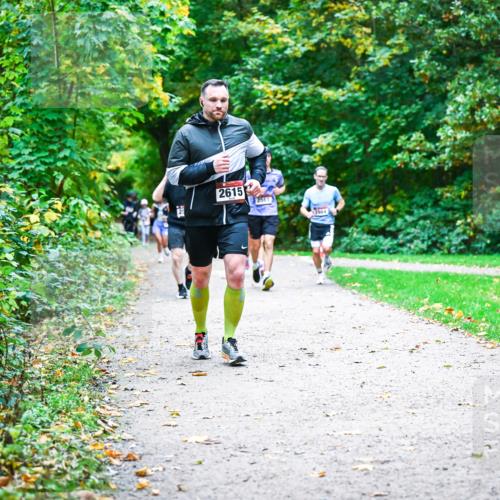 12.10.2025 - Bramfelder Halbmarathon 2025 Dr. Thomas Lammeyer http://msf.ph/oto/9357268 12.10.2025 11:00:17 Laufen 2615, 2561 meine-sportfotos.de