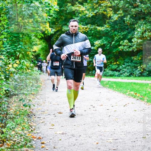 12.10.2025 - Bramfelder Halbmarathon 2025 Dr. Thomas Lammeyer http://msf.ph/oto/9357271 12.10.2025 11:00:17 Laufen 2572, 2615 meine-sportfotos.de