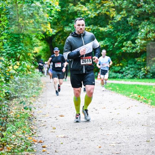 12.10.2025 - Bramfelder Halbmarathon 2025 Dr. Thomas Lammeyer http://msf.ph/oto/9357273 12.10.2025 11:00:18 Laufen 2615 meine-sportfotos.de