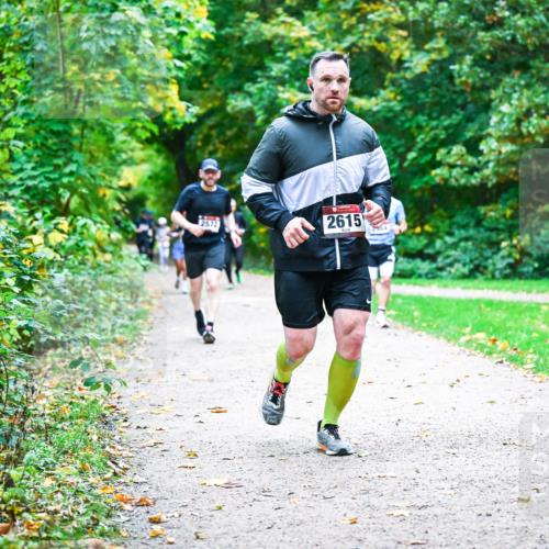 12.10.2025 - Bramfelder Halbmarathon 2025 Dr. Thomas Lammeyer http://msf.ph/oto/9357275 12.10.2025 11:00:18 Laufen 2615 meine-sportfotos.de