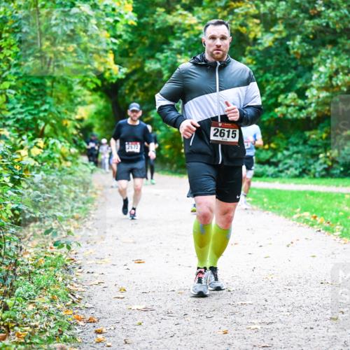 12.10.2025 - Bramfelder Halbmarathon 2025 Dr. Thomas Lammeyer http://msf.ph/oto/9357276 12.10.2025 11:00:18 Laufen 2615 meine-sportfotos.de