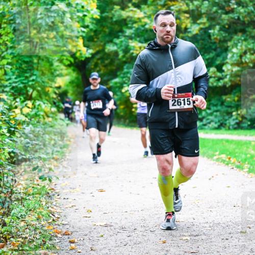 12.10.2025 - Bramfelder Halbmarathon 2025 Dr. Thomas Lammeyer http://msf.ph/oto/9357278 12.10.2025 11:00:18 Laufen 2615 meine-sportfotos.de