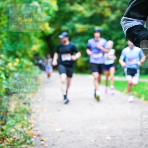 12.10.2025 - Bramfelder Halbmarathon 2025 Dr. Thomas Lammeyer http://msf.ph/oto/9357288 12.10.2025 11:00:20 Laufen  meine-sportfotos.de