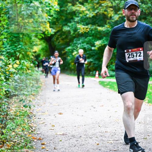 12.10.2025 - Bramfelder Halbmarathon 2025 Dr. Thomas Lammeyer http://msf.ph/oto/9357300 12.10.2025 11:00:22 Laufen 2572, 3 meine-sportfotos.de