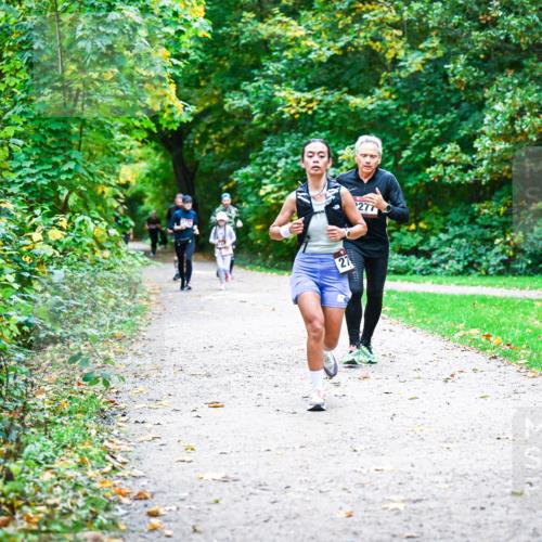 12.10.2025 - Bramfelder Halbmarathon 2025 Dr. Thomas Lammeyer http://msf.ph/oto/9357315 12.10.2025 11:00:25 Laufen 27, 277 meine-sportfotos.de