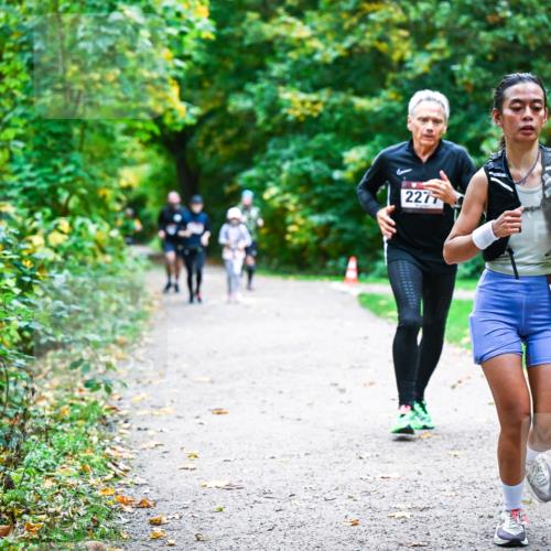 12.10.2025 - Bramfelder Halbmarathon 2025 Dr. Thomas Lammeyer http://msf.ph/oto/9357325 12.10.2025 11:00:26 Laufen 2277, 27 meine-sportfotos.de