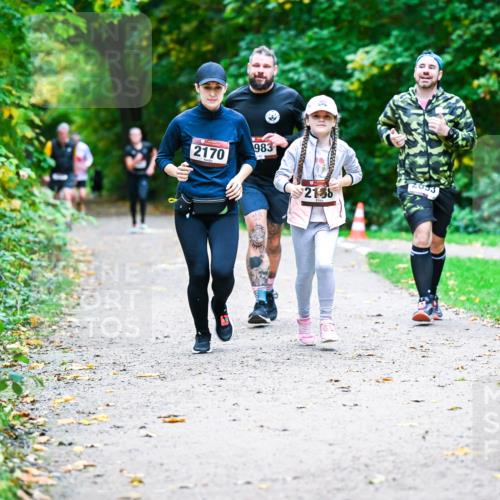 12.10.2025 - Bramfelder Halbmarathon 2025 Dr. Thomas Lammeyer http://msf.ph/oto/9357347 12.10.2025 11:00:31 Laufen 2170, 983, 2138, 053 meine-sportfotos.de