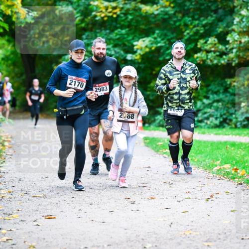 12.10.2025 - Bramfelder Halbmarathon 2025 Dr. Thomas Lammeyer http://msf.ph/oto/9357349 12.10.2025 11:00:32 Laufen 2170, 2983, 2, 68, 2093 meine-sportfotos.de