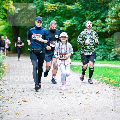 12.10.2025 - Bramfelder Halbmarathon 2025 Dr. Thomas Lammeyer http://msf.ph/oto/9357351 12.10.2025 11:00:32 Laufen 217, 2983, 216, 2053 meine-sportfotos.de