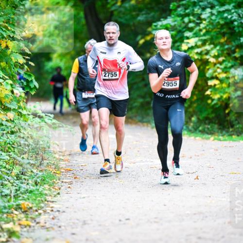 12.10.2025 - Bramfelder Halbmarathon 2025 Dr. Thomas Lammeyer http://msf.ph/oto/9357370 12.10.2025 11:00:38 Laufen 1800, 2755, 2955 meine-sportfotos.de