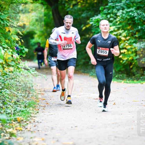 12.10.2025 - Bramfelder Halbmarathon 2025 Dr. Thomas Lammeyer http://msf.ph/oto/9357373 12.10.2025 11:00:38 Laufen 755, 2955 meine-sportfotos.de