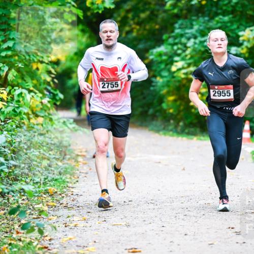 12.10.2025 - Bramfelder Halbmarathon 2025 Dr. Thomas Lammeyer http://msf.ph/oto/9357385 12.10.2025 11:00:40 Laufen 2755, 2955 meine-sportfotos.de