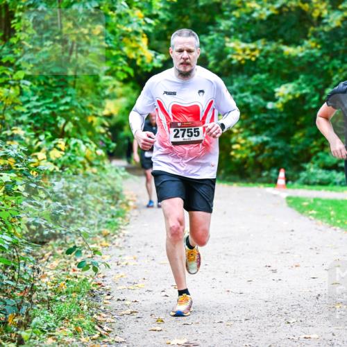12.10.2025 - Bramfelder Halbmarathon 2025 Dr. Thomas Lammeyer http://msf.ph/oto/9357396 12.10.2025 11:00:42 Laufen 2755, 2955 meine-sportfotos.de