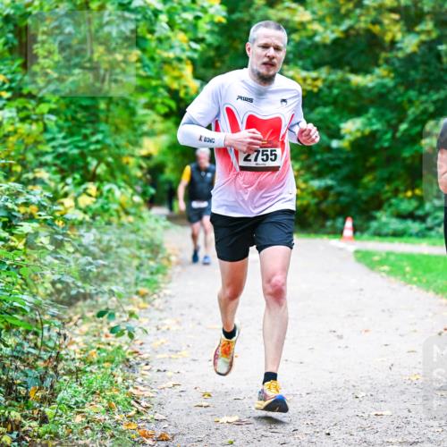 12.10.2025 - Bramfelder Halbmarathon 2025 Dr. Thomas Lammeyer http://msf.ph/oto/9357398 12.10.2025 11:00:42 Laufen 755 meine-sportfotos.de