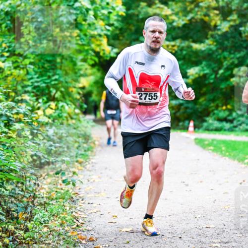 12.10.2025 - Bramfelder Halbmarathon 2025 Dr. Thomas Lammeyer http://msf.ph/oto/9357399 12.10.2025 11:00:42 Laufen 2755, 2955 meine-sportfotos.de