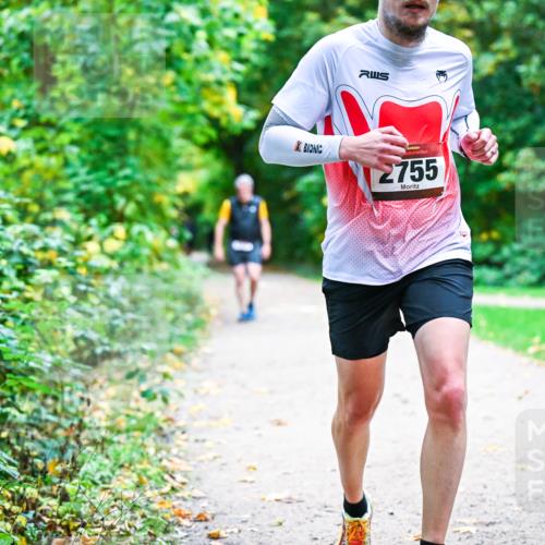 12.10.2025 - Bramfelder Halbmarathon 2025 Dr. Thomas Lammeyer http://msf.ph/oto/9357403 12.10.2025 11:00:42 Laufen 2755, 29 meine-sportfotos.de