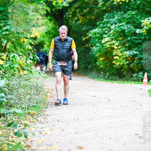 12.10.2025 - Bramfelder Halbmarathon 2025 Dr. Thomas Lammeyer http://msf.ph/oto/9357404 12.10.2025 11:00:44 Laufen 2550 meine-sportfotos.de