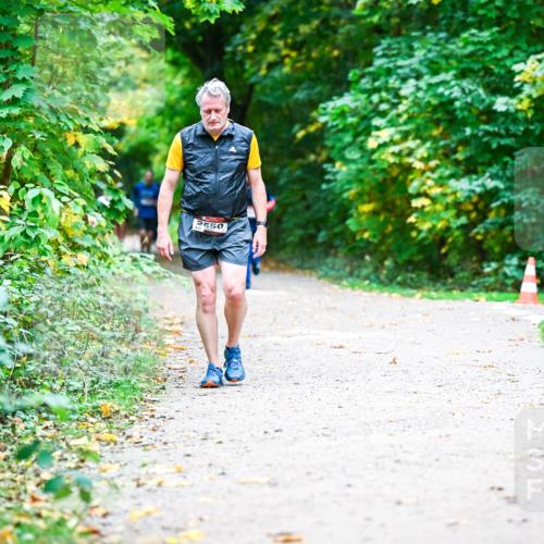 12.10.2025 - Bramfelder Halbmarathon 2025 Dr. Thomas Lammeyer http://msf.ph/oto/9357407 12.10.2025 11:00:45 Laufen 2550 meine-sportfotos.de