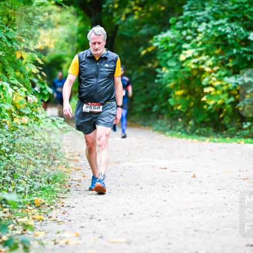 12.10.2025 - Bramfelder Halbmarathon 2025 Dr. Thomas Lammeyer http://msf.ph/oto/9357409 12.10.2025 11:00:45 Laufen 2550 meine-sportfotos.de