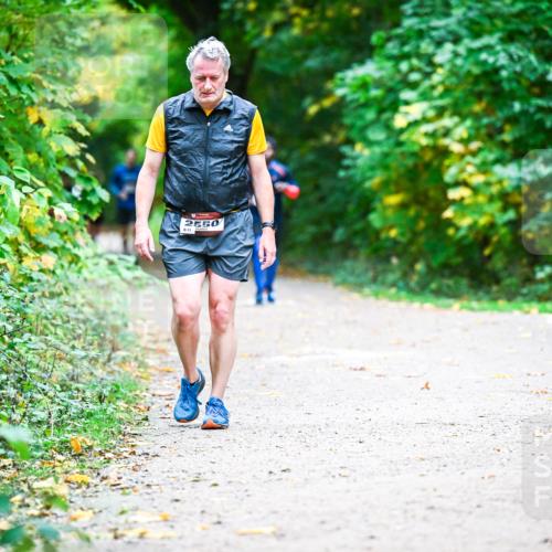 12.10.2025 - Bramfelder Halbmarathon 2025 Dr. Thomas Lammeyer http://msf.ph/oto/9357411 12.10.2025 11:00:45 Laufen 2550 meine-sportfotos.de
