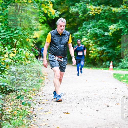 12.10.2025 - Bramfelder Halbmarathon 2025 Dr. Thomas Lammeyer http://msf.ph/oto/9357424 12.10.2025 11:00:49 Laufen  meine-sportfotos.de