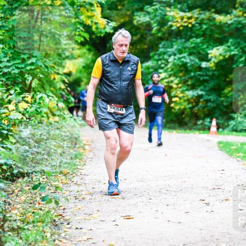 12.10.2025 - Bramfelder Halbmarathon 2025 Dr. Thomas Lammeyer http://msf.ph/oto/9357425 12.10.2025 11:00:49 Laufen 2550, 831, 2142 meine-sportfotos.de