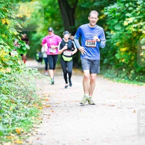 12.10.2025 - Bramfelder Halbmarathon 2025 Dr. Thomas Lammeyer http://msf.ph/oto/9357429 12.10.2025 11:00:58 Laufen 2242, 2349 meine-sportfotos.de