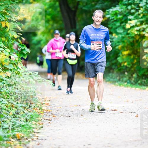 12.10.2025 - Bramfelder Halbmarathon 2025 Dr. Thomas Lammeyer http://msf.ph/oto/9357432 12.10.2025 11:00:58 Laufen  meine-sportfotos.de