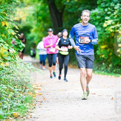 12.10.2025 - Bramfelder Halbmarathon 2025 Dr. Thomas Lammeyer http://msf.ph/oto/9357436 12.10.2025 11:00:59 Laufen 23 meine-sportfotos.de