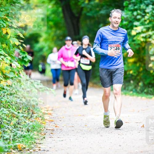 12.10.2025 - Bramfelder Halbmarathon 2025 Dr. Thomas Lammeyer http://msf.ph/oto/9357438 12.10.2025 11:00:59 Laufen 2249 meine-sportfotos.de