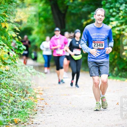 12.10.2025 - Bramfelder Halbmarathon 2025 Dr. Thomas Lammeyer http://msf.ph/oto/9357442 12.10.2025 11:00:59 Laufen 2349 meine-sportfotos.de