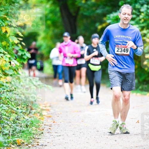 12.10.2025 - Bramfelder Halbmarathon 2025 Dr. Thomas Lammeyer http://msf.ph/oto/9357445 12.10.2025 11:01:00 Laufen 2349 meine-sportfotos.de