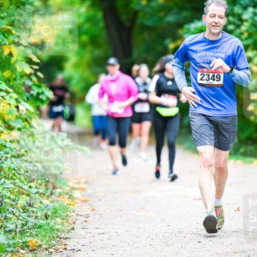 12.10.2025 - Bramfelder Halbmarathon 2025 Dr. Thomas Lammeyer http://msf.ph/oto/9357446 12.10.2025 11:01:00 Laufen 2349 meine-sportfotos.de