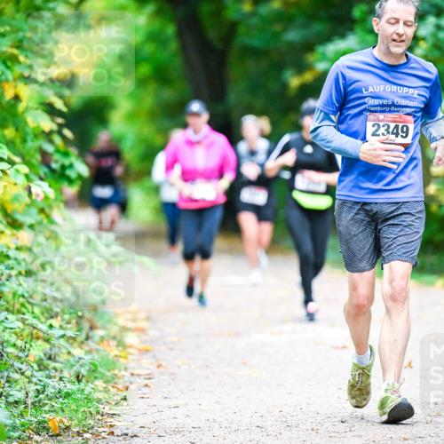 12.10.2025 - Bramfelder Halbmarathon 2025 Dr. Thomas Lammeyer http://msf.ph/oto/9357449 12.10.2025 11:01:00 Laufen 2349 meine-sportfotos.de