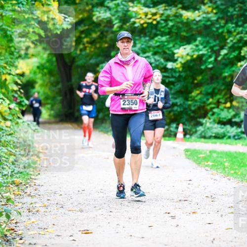 12.10.2025 - Bramfelder Halbmarathon 2025 Dr. Thomas Lammeyer http://msf.ph/oto/9357470 12.10.2025 11:01:07 Laufen 2350, 895, 2667, 2242, 23 meine-sportfotos.de