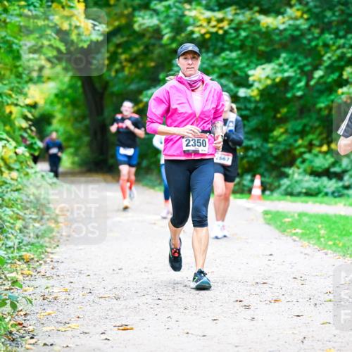 12.10.2025 - Bramfelder Halbmarathon 2025 Dr. Thomas Lammeyer http://msf.ph/oto/9357471 12.10.2025 11:01:07 Laufen 2350, 895, 2667, 2242 meine-sportfotos.de